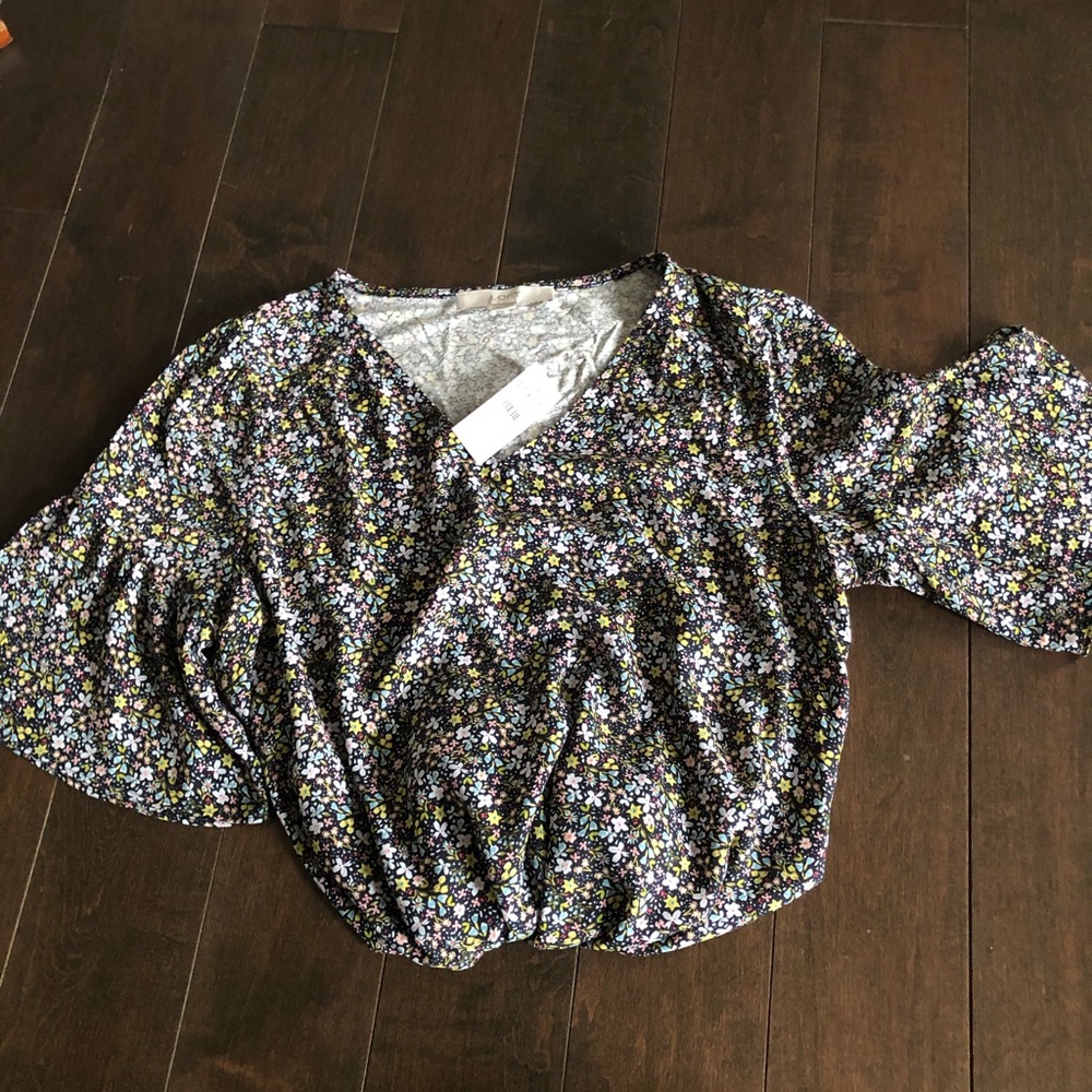 Maternity floral ruffle sleeve top